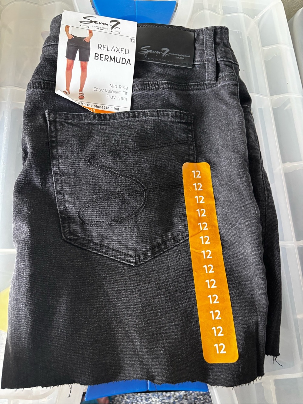 Seven7 Relaxed Bermuda Shorts women - Black Denim